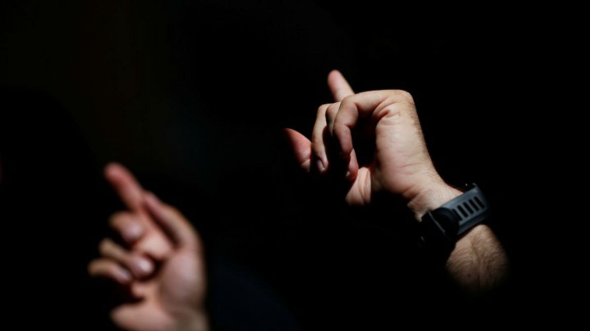 شبکه ملی ناشنوایان: زبان اشاره مورد استفاده در تلویزیون ایران مفهوم نیست