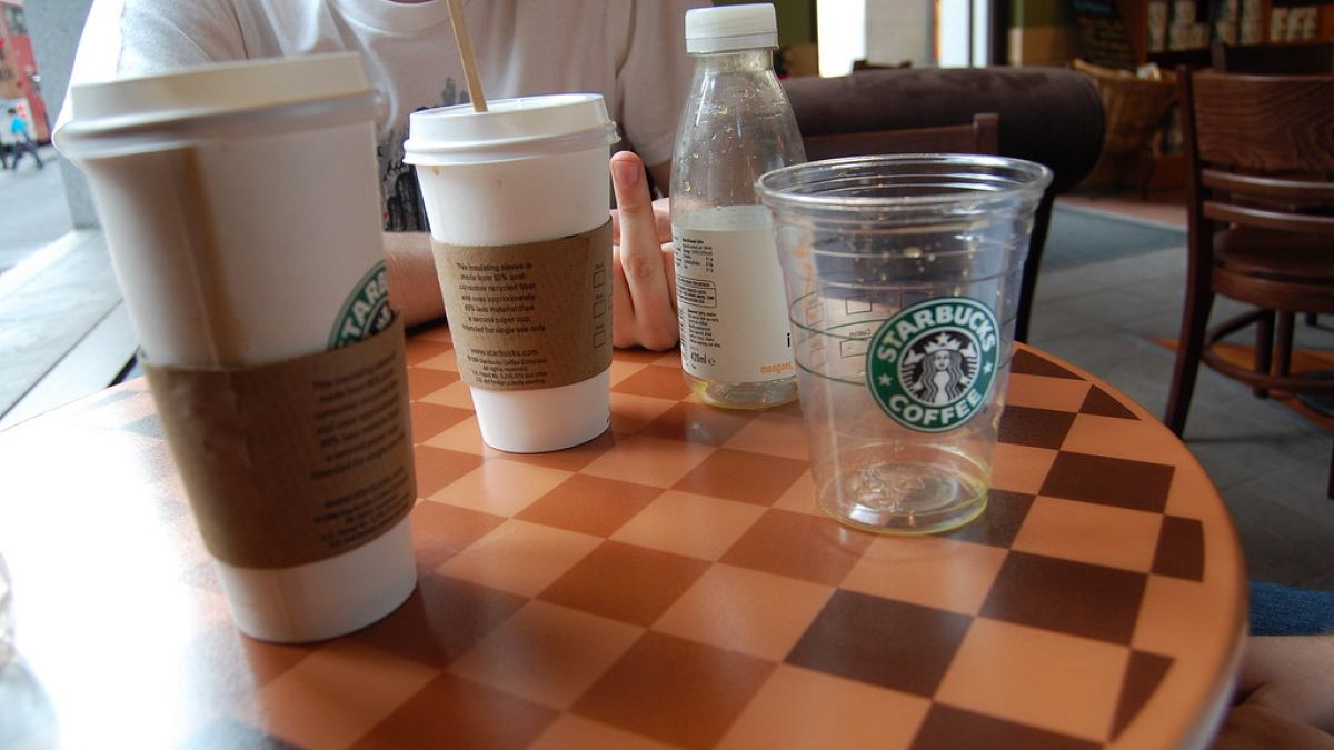 Starbucks'ta Aziz ismi kahve bardağına ISIS olarak yazıldı: Ayrımcılıkla suçlanan şirket özür diledi