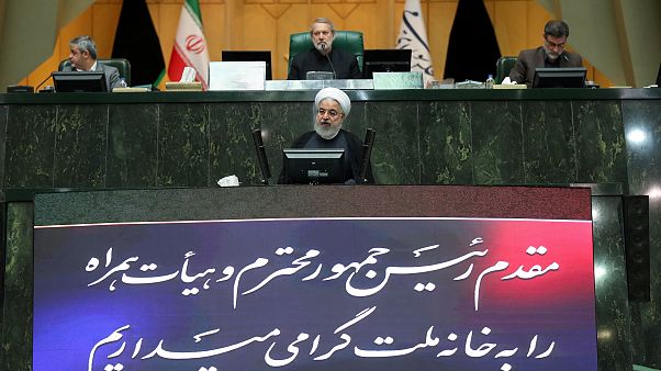 İran Cumhurbaşkanı Hasan Ruhani mecliste konuştu İran Cumhurbaşkanı Hasan Ruhani mecliste konuştu