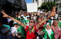 متظاهرون جرائريون خلال مظاهرة في الجزائر العاصمة، الجزائر 30 أغسطس 2019