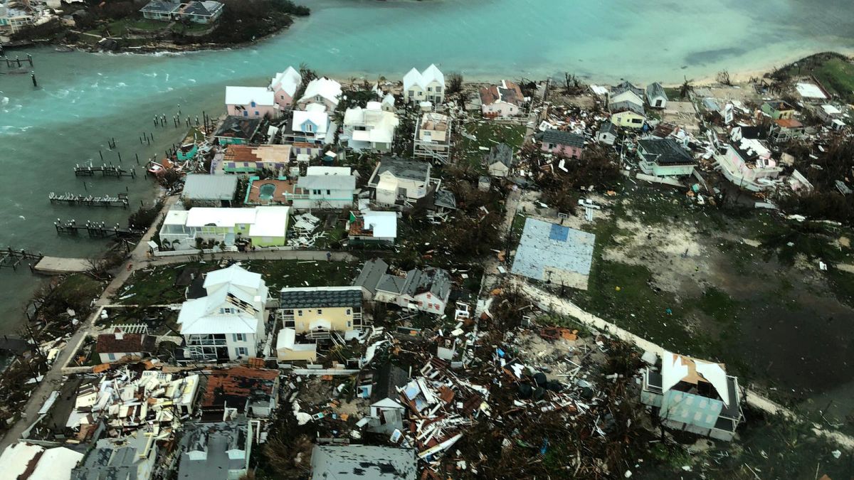 صورة جوية لآثار الدمار الذي خلفه الإعصار في الباهاماس