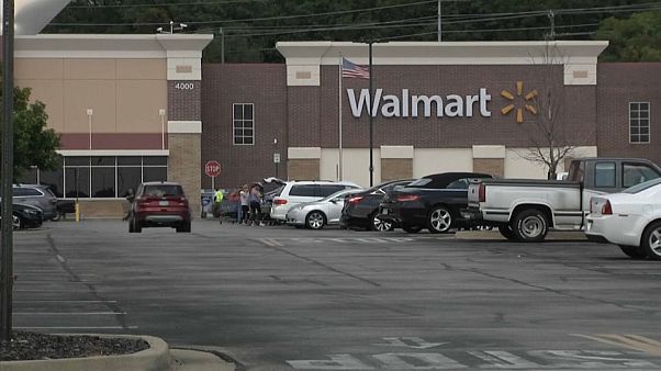 Walmart: "Stop alle munizioni per fucili d'assalto". Il colosso si arrende alle pressioni Walmart: "Stop alle munizioni per fucili d'assalto". Il colosso si arrende alle pressioni