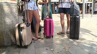 Un Brexit duro golpearía al sector turístico en España