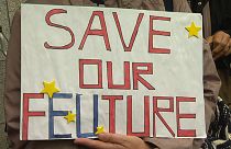 Kuzey ile Güney arasında yeniden sınır istemeyen İrlandalılar Dublin'de Brexit'i protesto etti