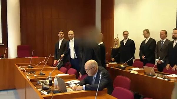 Elkezdődött a legnagyobb németországi adóbotrány pere Elkezdődött a legnagyobb németországi adóbotrány pere
