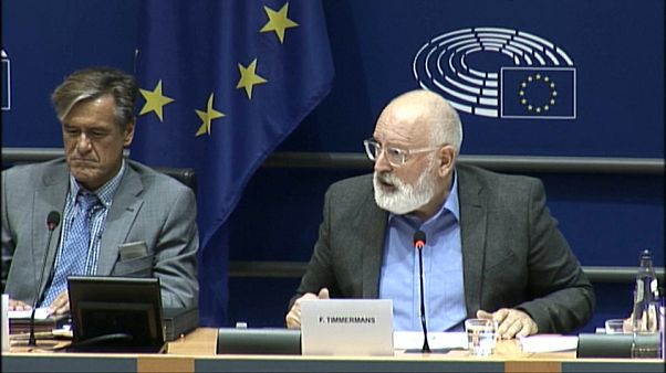 Timmermans präsentiert neuen EU-Rechtsstaatmechanismus Timmermans präsentiert neuen EU-Rechtsstaatmechanismus