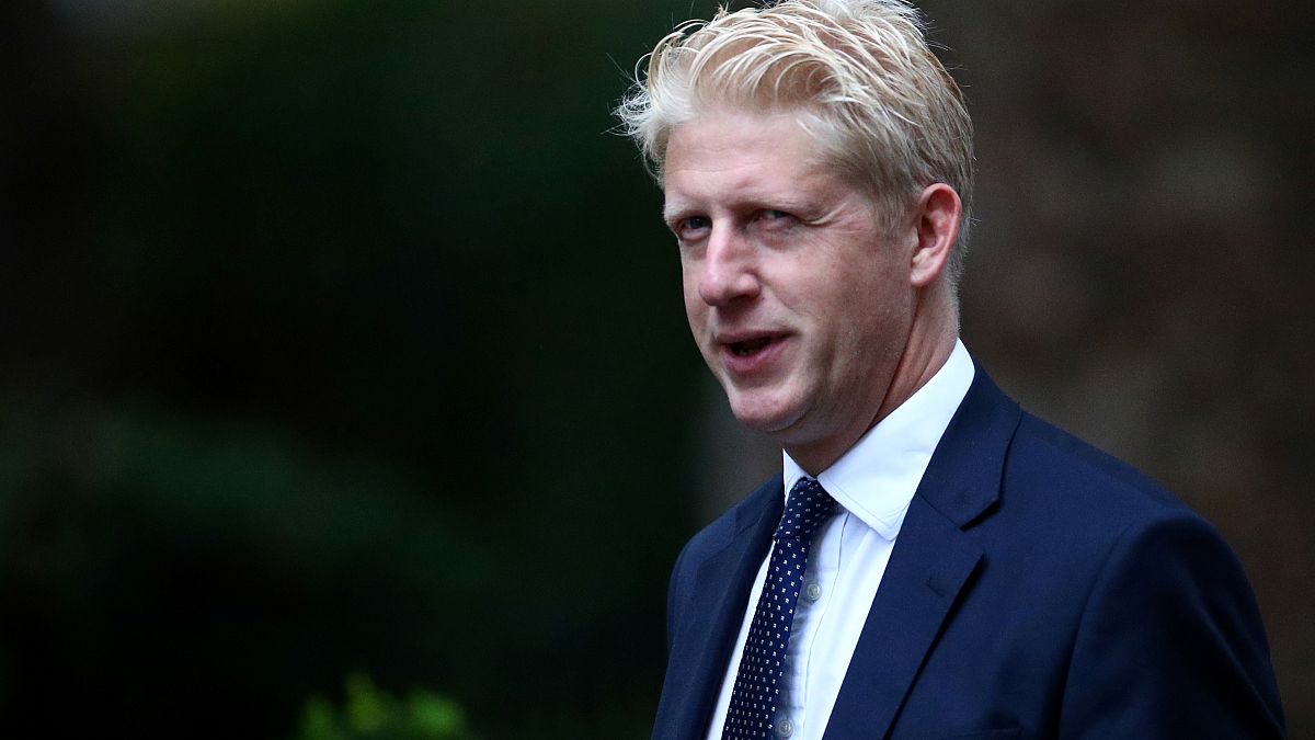 İngiltere Başbakanı Boris Johnson'ın kardeşi Jo Johnson kabineden istifa etti