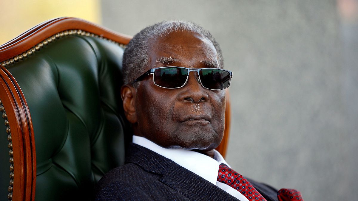 وفاة رئيس زيمبابوي السابق روبرت موغابي عن عمر ناهز 95   