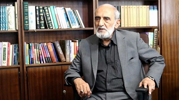 Parola ad un conservatore iraniano: "L'Europa non adempie agli impegni di comprarci il petrolio" Parola ad un conservatore iraniano: "L'Europa non adempie agli impegni di comprarci il petrolio"