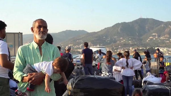 ACNUR alerta del hacinamiento en el que viven miles de refugiados en los campamentos griegos ACNUR alerta del hacinamiento en el que viven miles de refugiados en los campamentos griegos