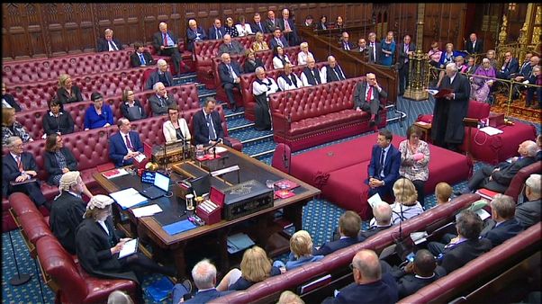 Oberhaus beschließt Gesetz gegen einen No-Deal-Brexit Oberhaus beschließt Gesetz gegen einen No-Deal-Brexit