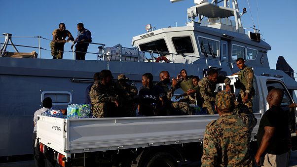 Furacão Dorian deixa rasto de destruição Furacão Dorian deixa rasto de destruição