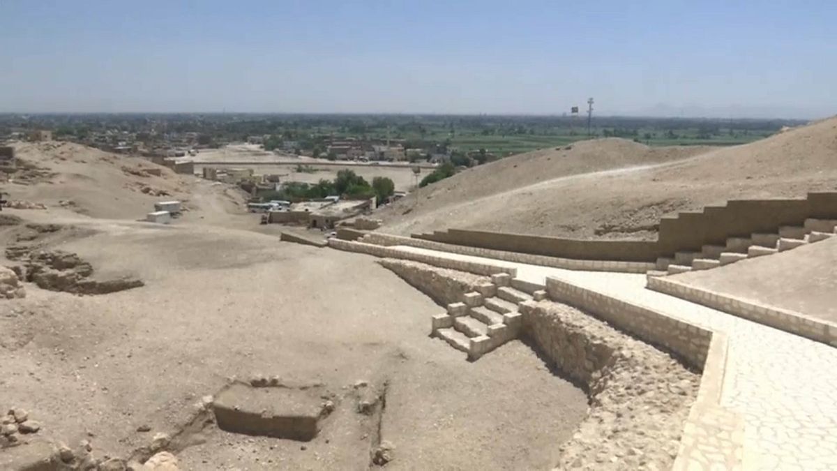 مصر: افتتاح مقبرتين أثريتين بالأقصر يعود تاريخهما إلى عصر الرعامسة