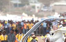 Papa condena corrupção em missa em Antananarivo