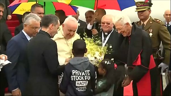 Il Papa alla Mauritius, ultima tappa del tour africano Il Papa alla Mauritius, ultima tappa del tour africano