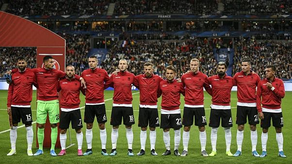 Macron pide perdón a Albania después de que Francia pusiera el himno de Andorra a su selección Macron pide perdón a Albania después de que Francia pusiera el himno de Andorra a su selección