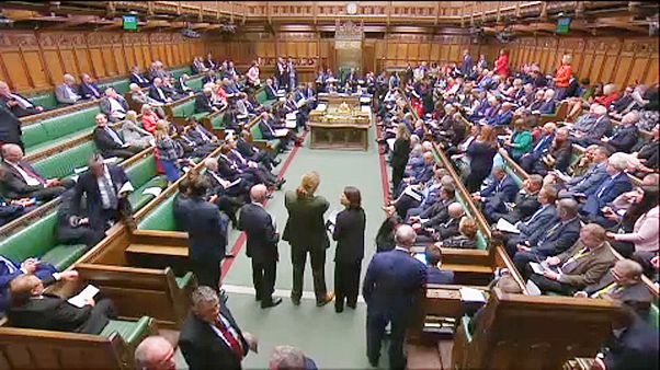 Leállt a brit parlament Leállt a brit parlament
