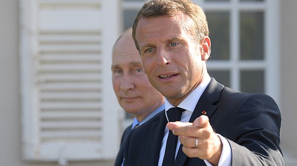 Macron és Putyin augusztusi találkozója Macron és Putyin augusztusi találkozója