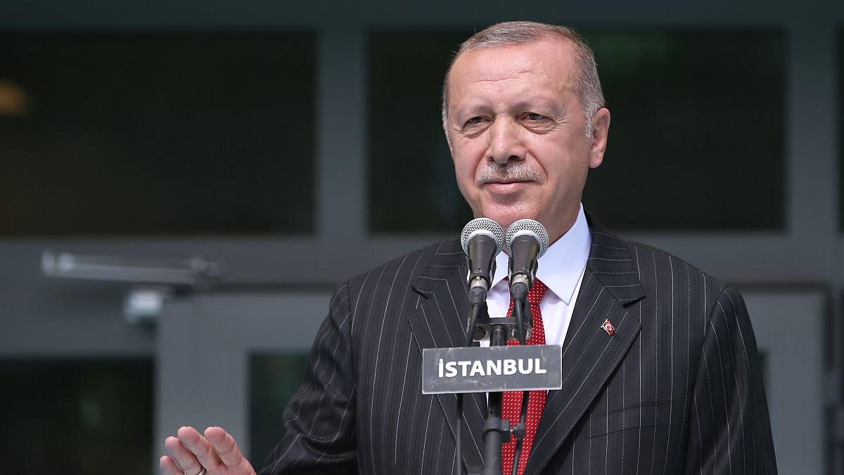 Erdoğan, büyükşehir belediye başkanlarını Cumhurbaşkanlığı Külliyesi'ne davet etti