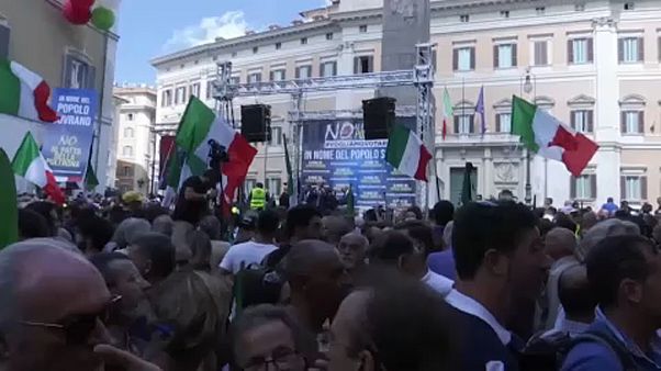 Σε θέσεις μάχης η ιταλική δεξιά κόντρα στην κυβέρνηση Κόντε νο 2 Σε θέσεις μάχης η ιταλική δεξιά κόντρα στην κυβέρνηση Κόντε νο 2