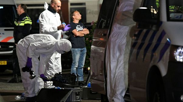 Hollanda’da polis memuru önce ailesini sonra kendini vurdu: 3 ölü, 1 ağır yaralı Hollanda’da polis memuru önce ailesini sonra kendini vurdu: 3 ölü, 1 ağır yaralı