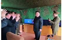 كوريا الشمالية تطلق صاروخين قصيري المدى وتدعو واشنطن لاستئناف المفاوضات