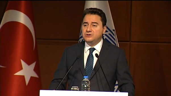 Ehemaliger Erdogan-Verbündeter Babacan gründet neue Partei Ehemaliger Erdogan-Verbündeter Babacan gründet neue Partei