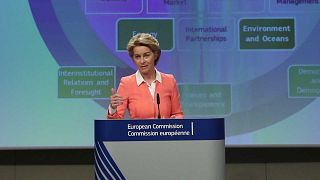 Commission européenne : Ursula Von der Leyen dévoile son équipe 