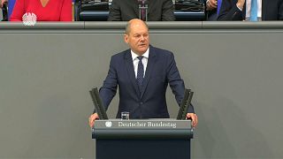 Scholz erklärt Haushalt: 360 Milliarden Euro plus Klimaschutz