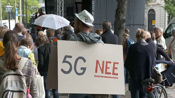 "Gefährliche Strahlung": Protest gegen 5G "Gefährliche Strahlung": Protest gegen 5G