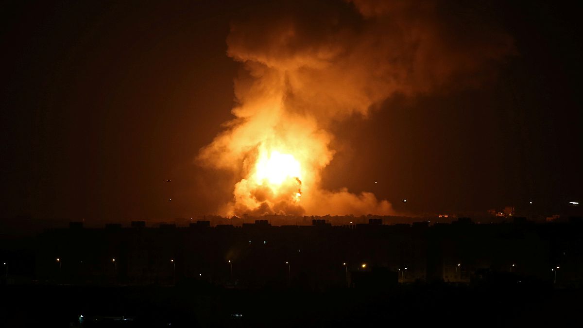 فيديو: قصف إسرائيلي على غزة ردا على إطلاق صواريخ من القطاع
