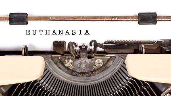 Hollanda'da ötanazi yasasına uymadığı iddiasıyla yargılanan doktor beraat etti Hollanda'da ötanazi yasasına uymadığı iddiasıyla yargılanan doktor beraat etti