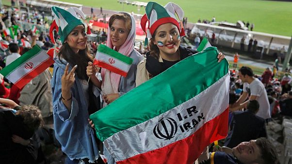 مقامهای فیفا برای بررسی حضور زنان در ورزشگاهها به ایران میروند مقامهای فیفا برای بررسی حضور زنان در ورزشگاهها به ایران میروند