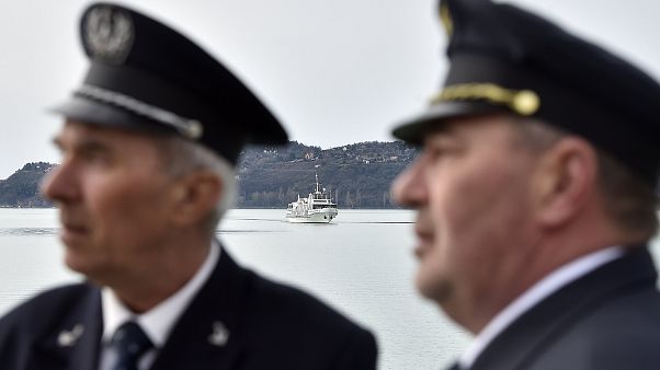 Nyugdíjas kapitányokat hívnak vissza dolgozni a hajókra, mert a fiatalok mind külföldön vannak Nyugdíjas kapitányokat hívnak vissza dolgozni a hajókra, mert a fiatalok mind külföldön vannak