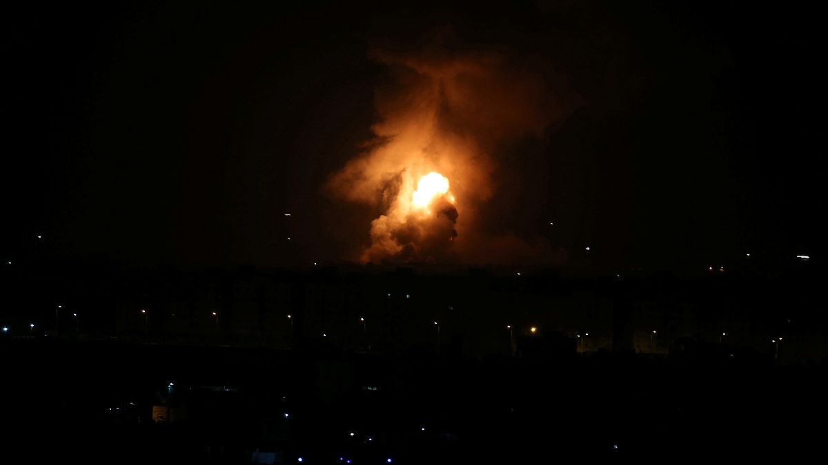 استمرار القصف الإسرائيلي على غزة لليوم التاني على التوالي