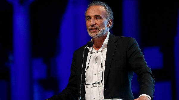 Tarık Ramazan hakkında görülen tecavüz davasına iki iddia daha eklendi Tarık Ramazan hakkında görülen tecavüz davasına iki iddia daha eklendi