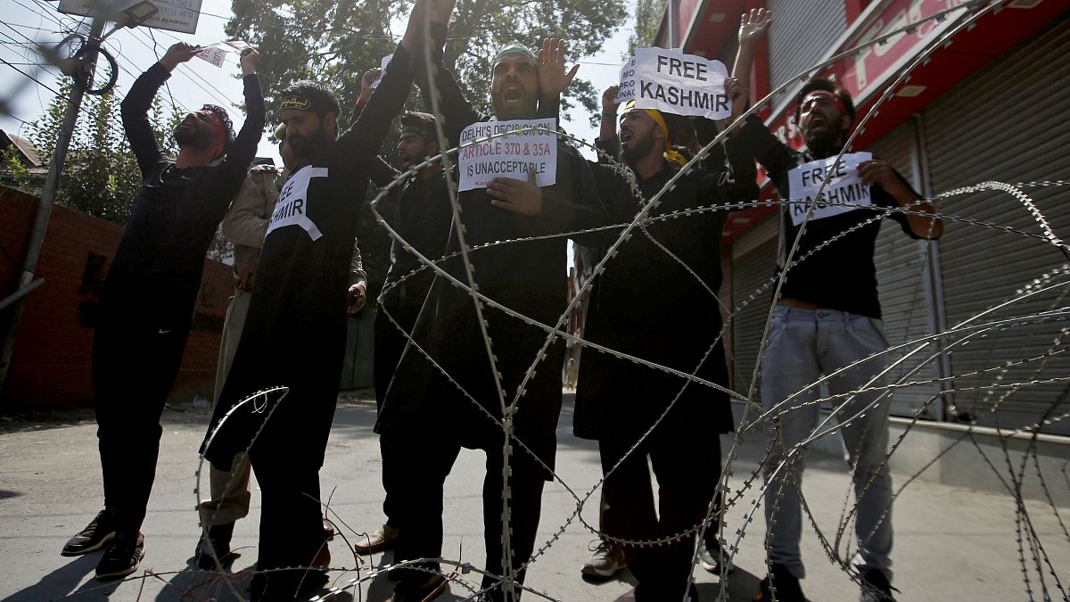 Hindistan'da Cammu Keşmir'in statüsünü kaldırılmasının ardından tutuklananların sayısı 4 bine ulaştı