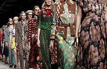 في خطوة صديقة للبيئة .. دار أزياء "غوتشي" تعلن تحييد الكربون من عملياتها