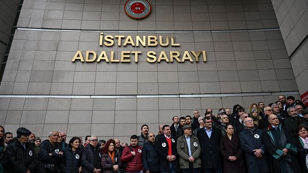 Yargıtay'dan Cumhuriyet gazetesi kararı: İnfazları durdurma ve salıverilmesi istendi Yargıtay'dan Cumhuriyet gazetesi kararı: İnfazları durdurma ve salıverilmesi istendi