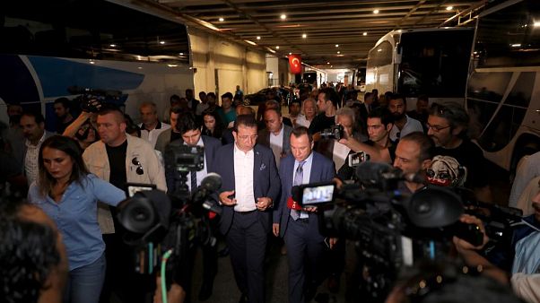 İstanbul Büyükşehir Belediye Başkanı Ekrem İmamoğlu İBB'ye devredilen 15 Temmuz Demokrasi Otogarında incelemelerde bulundu. İstanbul Büyükşehir Belediye Başkanı Ekrem İmamoğlu İBB'ye devredilen 15 Temmuz Demokrasi Otogarında incelemelerde bulundu.