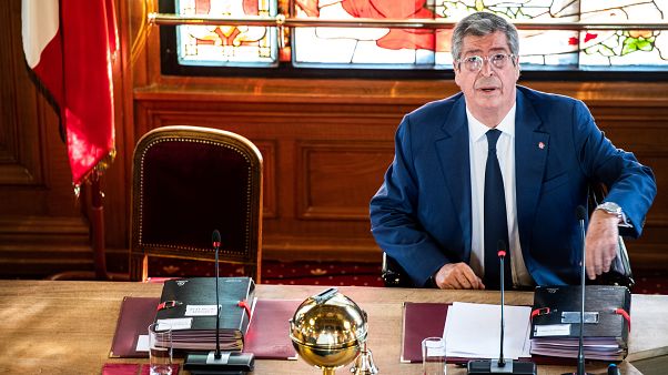 4 ans ferme ! Patrick Balkany, maire de Levallois, va directement en prison 4 ans ferme ! Patrick Balkany, maire de Levallois, va directement en prison