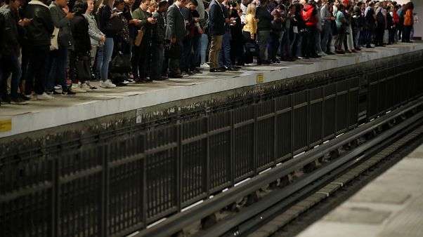 Jornada de caos circulatorio en París por una huelga masiva del transporte público Jornada de caos circulatorio en París por una huelga masiva del transporte público
