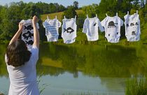 غزاله بحیرایی حین اجرای اینستالیشن