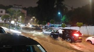 شاهد: الفيضانات تغرق العاصمة الجزائرية