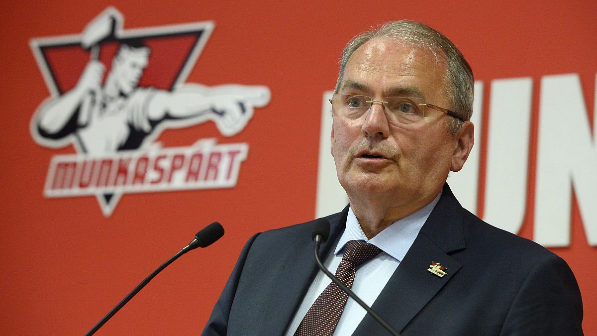 Thürmer Gyula, a Munkáspárt elnöke sajtótájékoztatót tart a párt központjában 2019. május 26-án.
