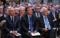 رؤساء الوزراء البريطانيون السابقون توني بلير وديفيد كاميرون وجون ميج في لندن
