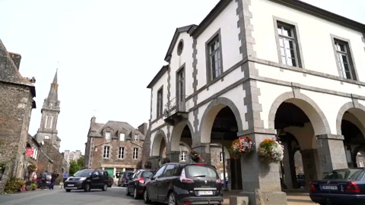 British expats in the French village of Gouarec fear the prospect of a no-deal Brexit