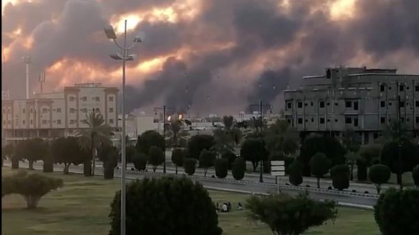 Arabia Saudita: droni contro impianti petroliferi, ribelli Houti rivendicano l'attacco Arabia Saudita: droni contro impianti petroliferi, ribelli Houti rivendicano l'attacco