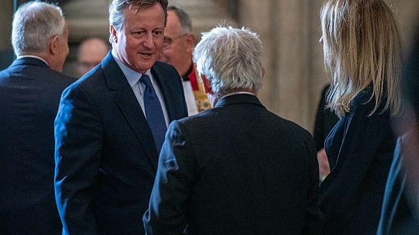 Brexit'in mimarı eski Başbakan David Cameron: İngiltere yeniden referanduma gidebilir Brexit'in mimarı eski Başbakan David Cameron: İngiltere yeniden referanduma gidebilir