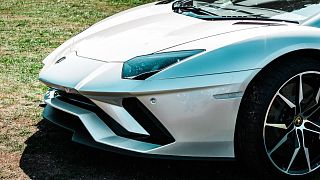 Tscheche bezahlt fast 900.000 Euro für Papst-Lamborghini